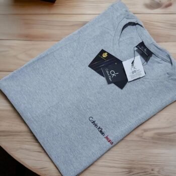 Camisa Calvin Klein GG Peruana 40.1 com Elastano
