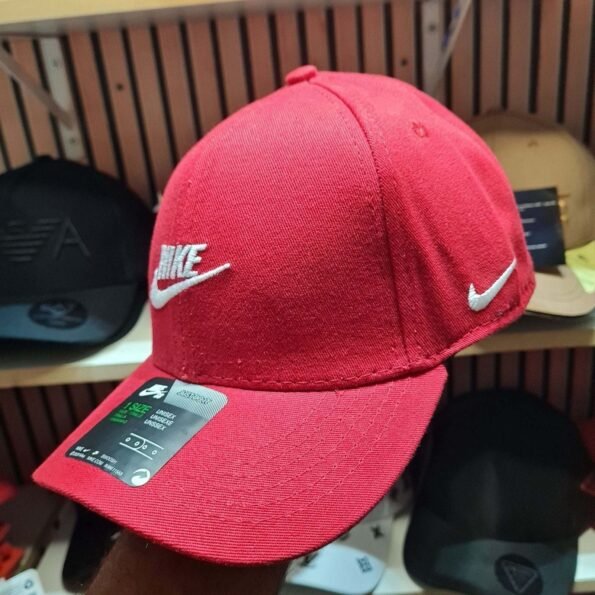 Bone Nike Vermelho